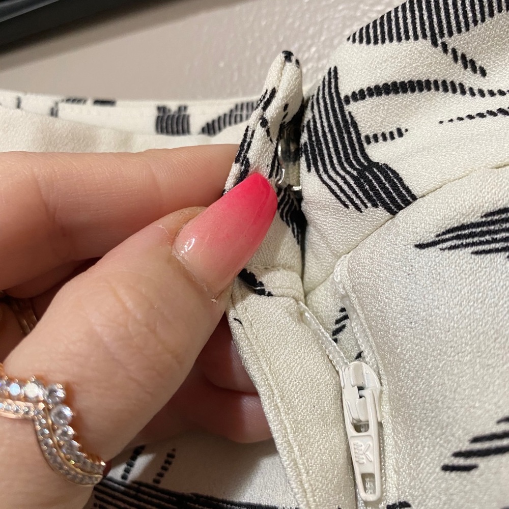Topshop Floral Black White Dress Shorts - Picture 3 of 5